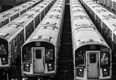 Queens 'teki metro istasyonu - New York, Birleşik Devletler - 14 Şubat 2023