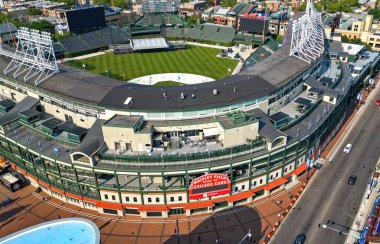 Chicago 'daki Wrigley Field - Chicago Cubs' ın evi - hava aracı fotoğrafçılığı - Chicago, ILLINOIS - Haziran 06, 2023