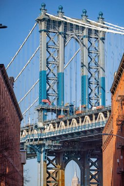 Dumbo 'dan Manhattan Köprüsü bakış açısı - sokak fotoğrafçılığı