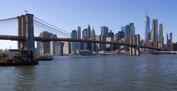 View over Brooklyn Bridge from Brooklyn Bridge Park - street photography