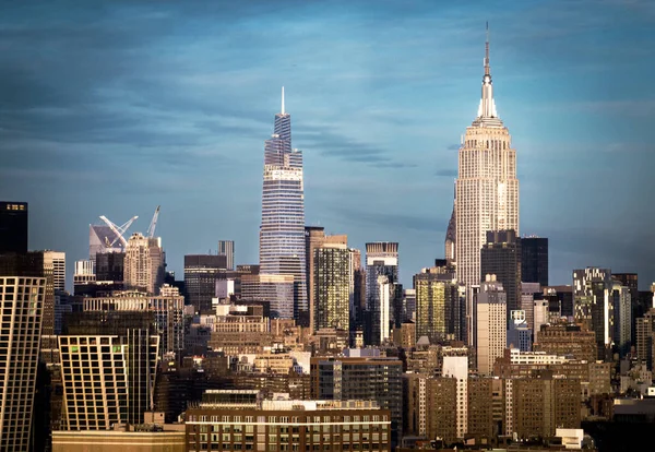 Midwtown Manhattan Med Empire State Building Gatufotografi — Stockfoto
