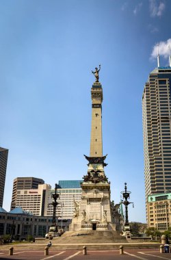Indianapolis 'teki Asker ve Denizciler Anıtı - INDIANAPOLIS, ABD - Haziran 05, 2023