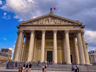 Güneşli bir günde Paris Panteonu - PARIS, FRANCE - 4 Eylül 2023