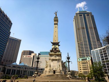 Indianapolis 'teki Asker ve Denizciler Anıtı - INDIANAPOLIS, ABD - Haziran 05, 2023