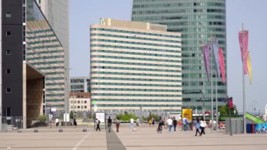 Paris 'teki La Defense Meydanı' ndaki Pullman Oteli - PARIS, FRANCE - 4 Eylül 2023