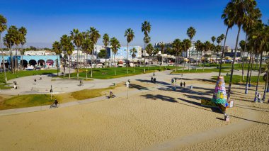 Venedik Plajı California yukarıdan güneşli bir günde Los Angeles Drone 'un hava fotoğrafçılığı