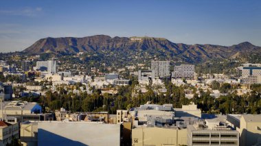 Melrose Gate Paramount Stüdyoları 'nın hava görüntüsü - Los Angeles Drone görüntüleri - LOS ANGELES, ABD - 5 Kasım 2023