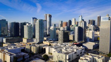 Kuruluş, Los Angeles şehir merkezi hava görüntüsü - Los Angeles İHA görüntüsü - LOS ANGELES, ABD - 5 Kasım 2023