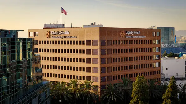 Dignity Health California Hospital Medical Center Los Angelesissa Los Angeles — kuvapankkivalokuva