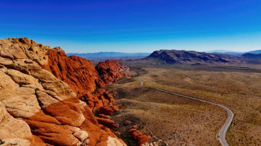 Nevada Çölü ve muhteşem manzarası ve kanyonları - hava fotoğrafçılığı