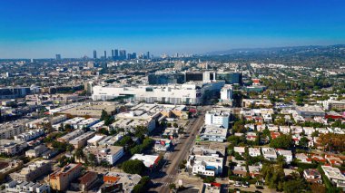 Batı Hollywood üzerinden uçuş - Los Angeles İHA görüntüleri - LOS ANGELES, ABD - 5 Kasım 2023