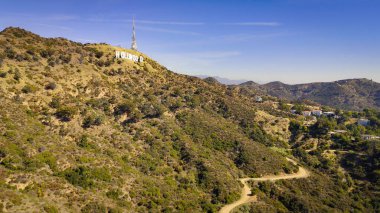 Hollywood Hills hava görüntüsü - Los Angeles İHA görüntüsü - LOS ANGELES, ABD - 5 Kasım 2023