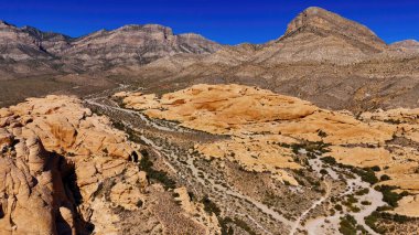Nevada Çölü ve muhteşem manzarası ve kanyonları - hava fotoğrafçılığı
