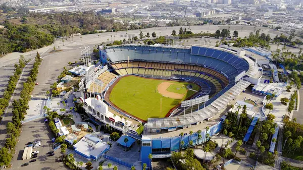 Dodgers Stadyumu Los Angeles - Los Angeles İHA görüntüleri - LOS ANGELES, ABD - 5 Kasım 2023