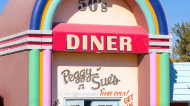 Peggy Sue Amerikan Retro Lokantası - LAS VEGAS, ABD - 31 Ekim 2023