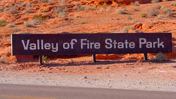 Valley Fire State Park นสถานท องเท ยวท นตาต นใจใกล ลาสเวก — ภาพถ่ายสต็อก