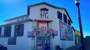 Tarihi Boulder City 'deki Antika Dükkanlarını Keşfetmek - ABD' nin BOULDER Şehri - 31 Ekim 2023