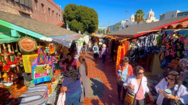 Olvera Caddesi, İspanya 'nın Los Angeles bölgesindeki Los Angeles - LOS ANGELES, ABD - 5 Kasım 2023