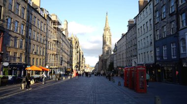 Edinburgh 'daki Royal Mile - EDINBURGH, BİRLİK KINGDOM - Ekim 04, 2022