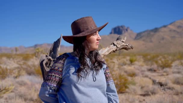 Amerikansk Cowgirl Öknen Nevada Fotografi — Stockvideo