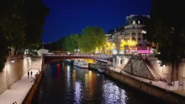 Gecelik Paris 'in harika şehri PARIS, FRANCE 4 Eylül 2023