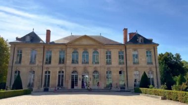 Paris 'teki ünlü Rodin Müzesi - PARIS, FRANCE - Eylül 05, 2023
