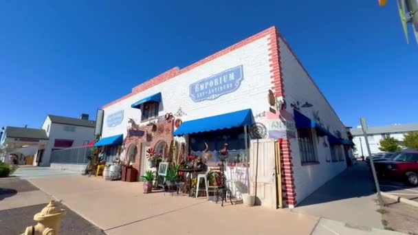 Exploring Antiques Shops Historic Boulder City Boulder City Usa October — Stock Video