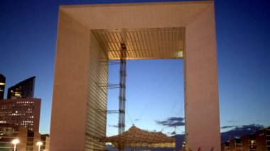 Paris 'in La Defans Bölgesi' ndeki ünlü kemer - PARIS, FRANCE - Eylül 04, 2023