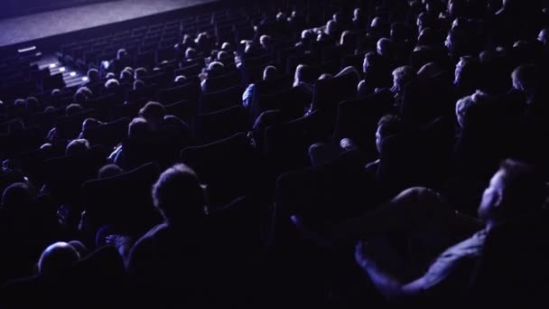 Audiência Cinema Assistindo Filme Cinema Cidade Frankfurt Alemanha Setembro 2023 — Vídeo de Stock