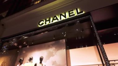 Londra 'daki Sloane Caddesi' ndeki Chanel mağazası - London, Birleşik KINGDOM - 12 Aralık 2023