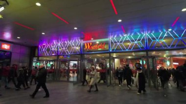 Westfield Alışveriş Merkezi Stratford, 12 Aralık 2023 Londra, Birleşik Krallık