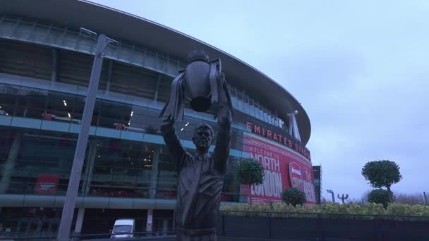 Statue Arsene Wenger Arsenal London Football Club Emirates Stadium Londres — Video