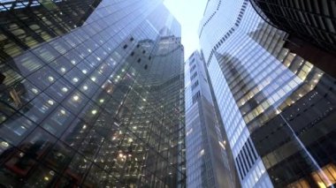 Londra şehrindeki modern yüksek binalar - LONDON, BİRLİK KINGDOM - 12 ARALIK 2023