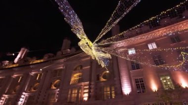 Londra 'daki muhteşem Regency Sokağı' nın Melekleri güzel Noel süslemesi - Londra, Birleşik KINGDOM - 12 Aralık 2023