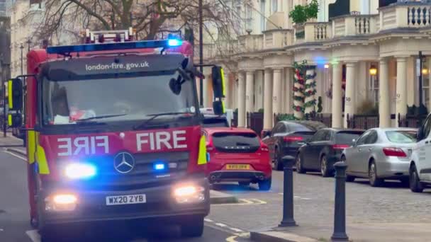 Tűzoltóautó Londonban London Egyesült Királyság December 2023 — Stock videók