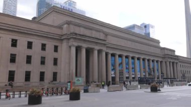 Union Square Toronto, 15 Nisan 2024 'te TORONTO, ONTARIO CANADA' nın merkezi tren istasyonudur.