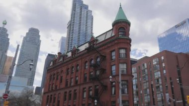 Toronto Kanada Flatiron Binası - TORONTO, ONTARIO Kanada - 15 Nisan 2024