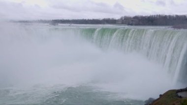 Dünyanın en ünlü şelaleleri Niagara Kanada 'ya düşer - Kanada' da seyahat fotoğrafçılığı