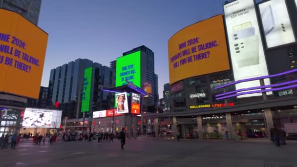 Yonge Dundas Square Centre Ville Toronto Toronto Canada Avril 2024 — Video