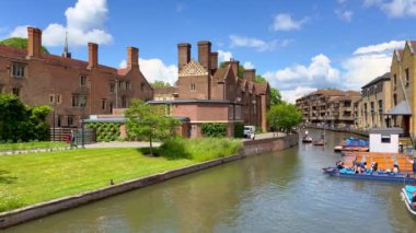 Cambridge 'de gondol gezisi - CAMBRIDGE, İngiltere BİRLİĞİ KINGDOM - 26 Mayıs 2024