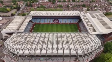 Birmingham 'daki Aston Villa Stadyumu - Aston Villa Futbol Kulübü hava sahasının bulunduğu yer - KIRMINGHAM, ENGLAND - 22 Mayıs 2024