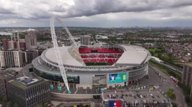 Wembley Stadyumu yukarıdan Londra - ünlü futbol stadyumu - LONDON, İngiltere - 27 Mayıs 2024