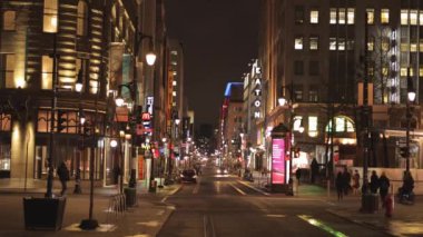 Montreal Kanada 'daki Tim Hortons Kafe ve Fırını - MONTREAL, Kanada NORTH AMERICA - 20 Nisan 2024