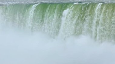 Kanada 'daki Niagara Şelalesi' nin yakın görüntüsü - seyahat fotoğrafçılığı Kanada