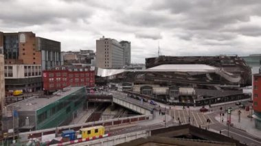 Büyük Merkez İstasyonu Birmingham - Birmingham şehir merkezi üzerinde modern ve gelecekçi New Street tren istasyonu - BIRMINGHAM, ENGLAND - 22 Mayıs 2024