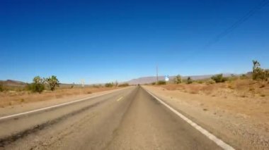 Nevada Çölü 'nde POV Drive - seyahat fotoğrafçılığı