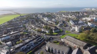 İrlanda 'nın batı kıyısındaki Galway şehrinin hava manzarası