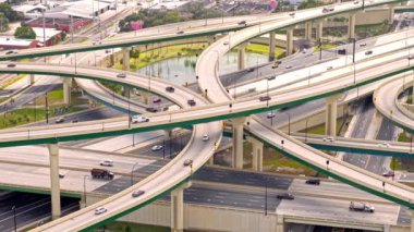 Orlando şehir merkezindeki işlek otoyollar - ORLANDO, FLORIDA - 29 Ekim 2024