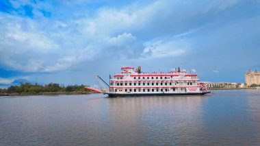 Savannah Nehri üzerindeki Georgia Kraliçesi Gezi Gemisi - SAVANNAH, GEORGIA - 29 Ekim 2024