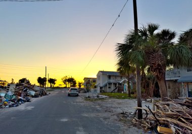 Florida 'daki Milton kasırgasından sonra meydana gelen fırtına hasarı - SAINT PETERSBURG, ABD - Kasım 12024